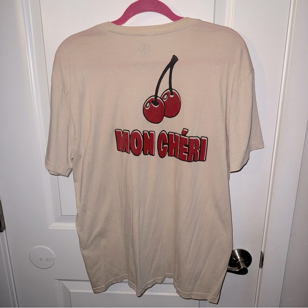 Mon Cheri Tan T-Shirt Size Large Preowned